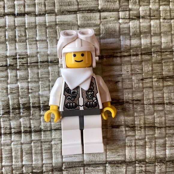 Lego City Pilot Mini figure with Helmet, goggles and scarf ~ EUC - Picture 3 of 5